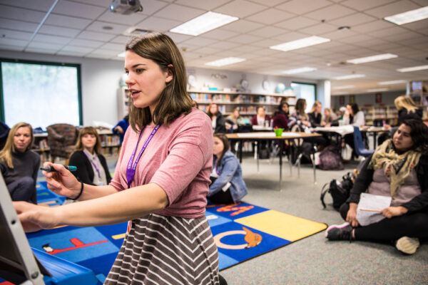 SES student in teaching methods classroom